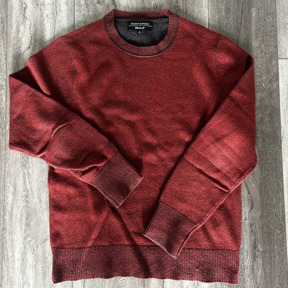 Banana Republic Burgundy Knit Pullover